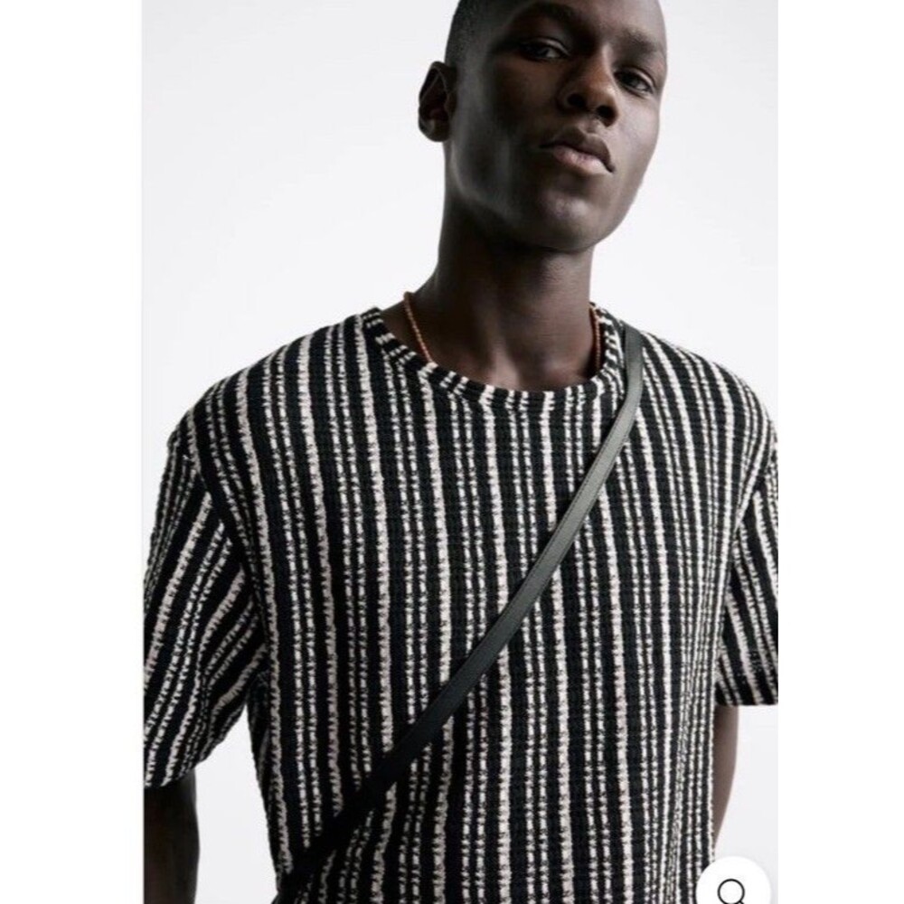 Zara Vertical Stripe Crewneck T-Shirt Men’s Size XL Short Sleeves Black/White - Picture 5 of 9